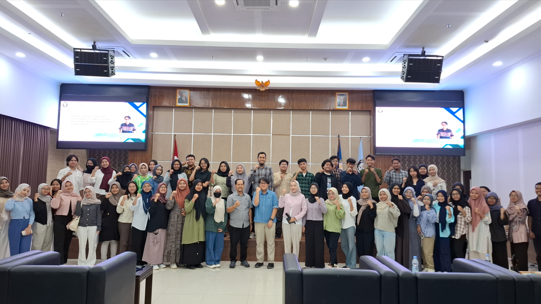 Guest Lecturer from Universiti Putra Malaysia Shares Expertise with UNDIP Biology Students